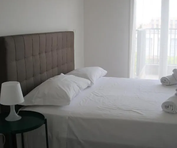 Tourism E Business Superior Rooms